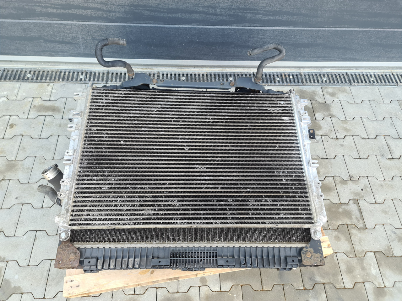 MERCEDES ATEGO ANTOS / EURO 6 / COOLER SET / INTERCOOLER / WATER COOLER / WORLDWIDE DELIVERY - Radiaator: pilt 3 MERCEDES ATEGO ANTOS / EURO 6 / COOLER SET / INTERCOOLER / WATER COOLER / WORLDWIDE DELIVERY - Radiaator: pilt 3