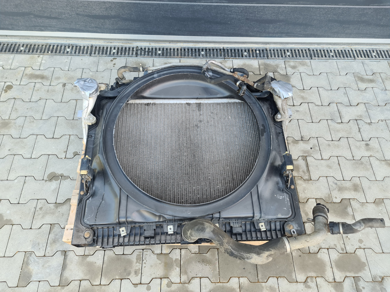 MERCEDES ATEGO ANTOS / EURO 6 / COOLER SET / INTERCOOLER / WATER COOLER / WORLDWIDE DELIVERY - Radiaator: pilt 1 MERCEDES ATEGO ANTOS / EURO 6 / COOLER SET / INTERCOOLER / WATER COOLER / WORLDWIDE DELIVERY - Radiaator: pilt 1