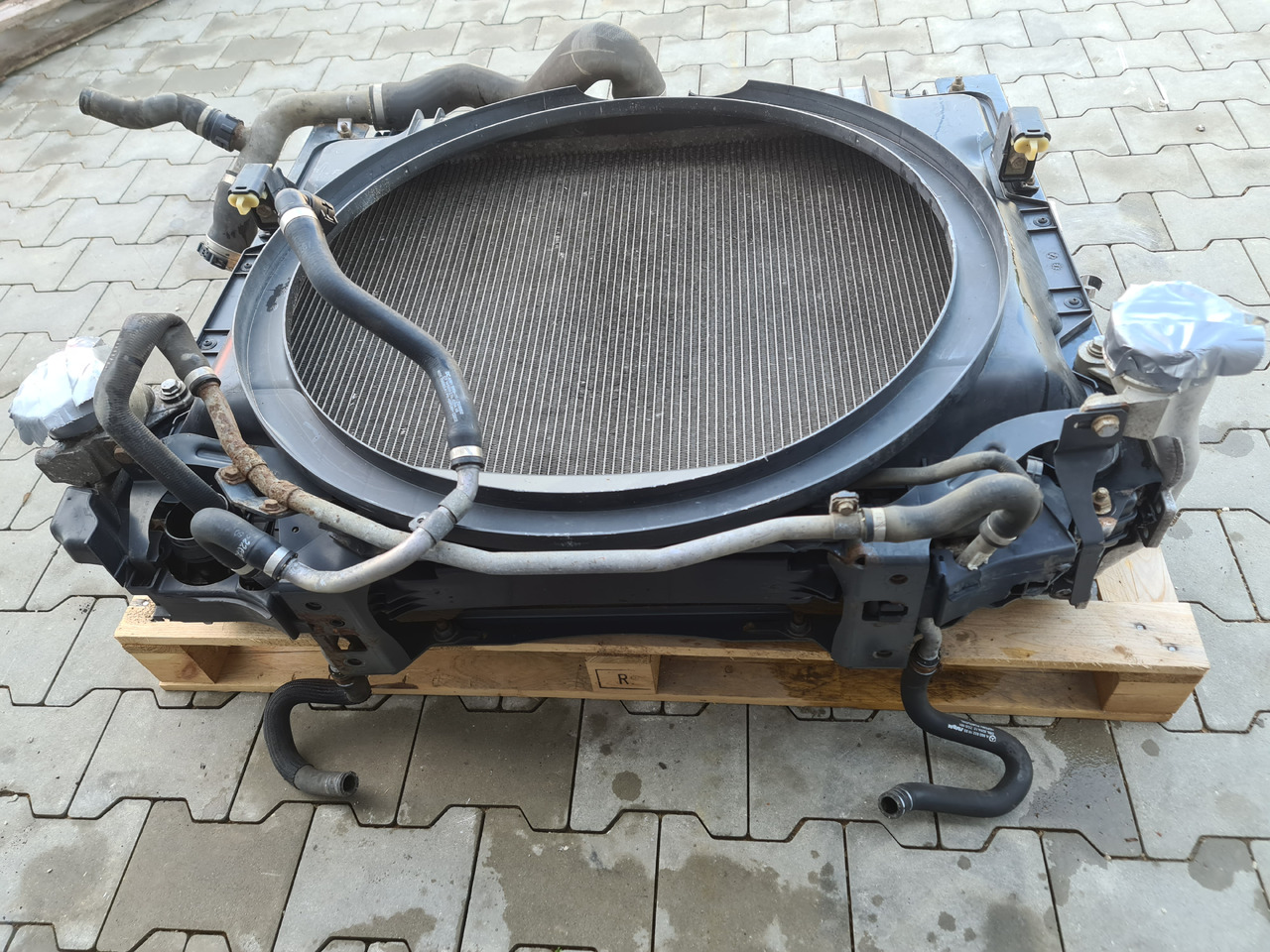 MERCEDES ATEGO ANTOS / EURO 6 / COOLER SET / INTERCOOLER / WATER COOLER / WORLDWIDE DELIVERY - Radiaator: pilt 2 MERCEDES ATEGO ANTOS / EURO 6 / COOLER SET / INTERCOOLER / WATER COOLER / WORLDWIDE DELIVERY - Radiaator: pilt 2