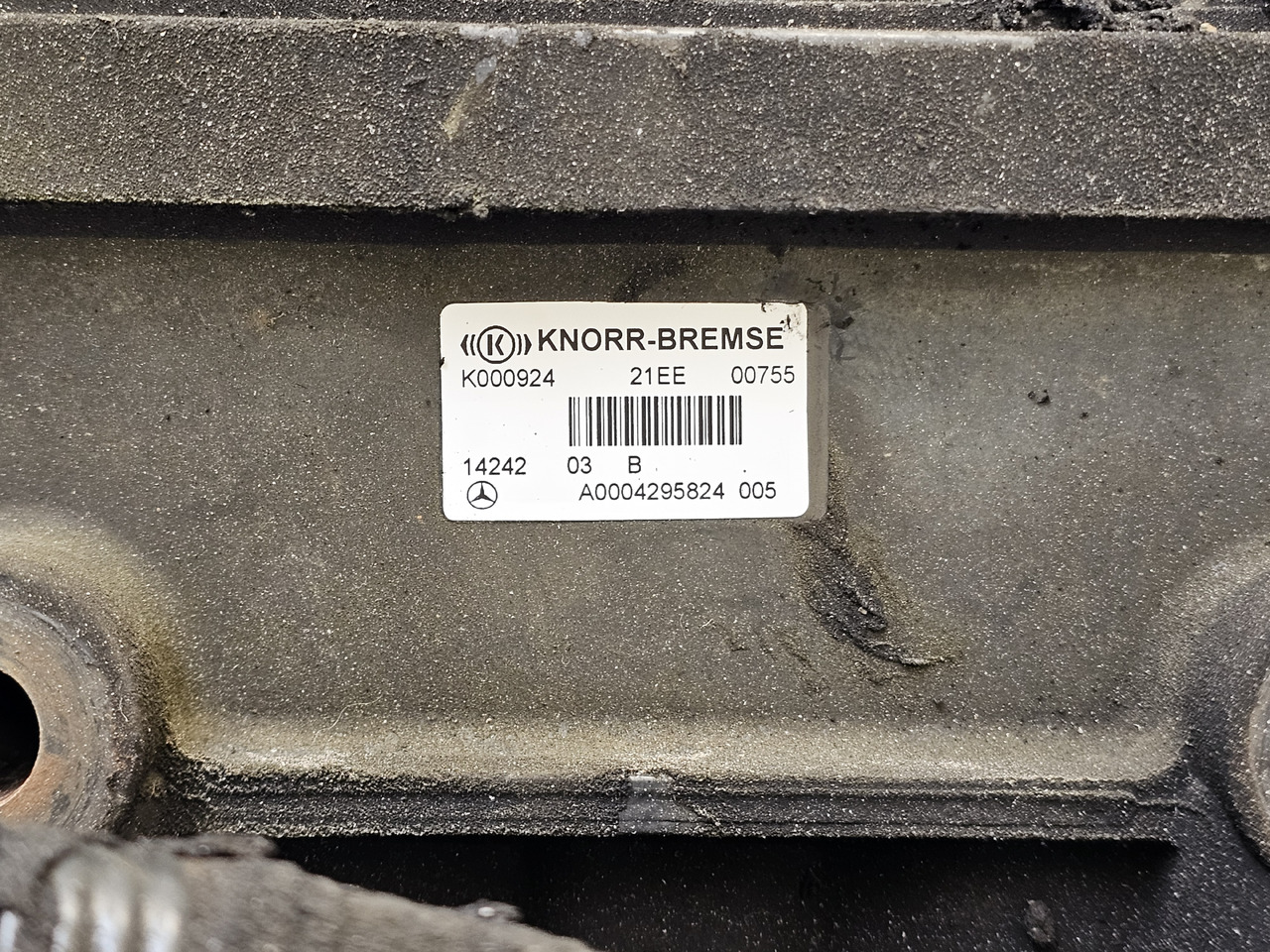 MERCEDES-BENZ ACTROS MP4 / REAR EBS VALVE / A0004295824 / K000924 - Piduriklapp: pilt 2 MERCEDES-BENZ ACTROS MP4 / REAR EBS VALVE / A0004295824 / K000924 - Piduriklapp: pilt 2