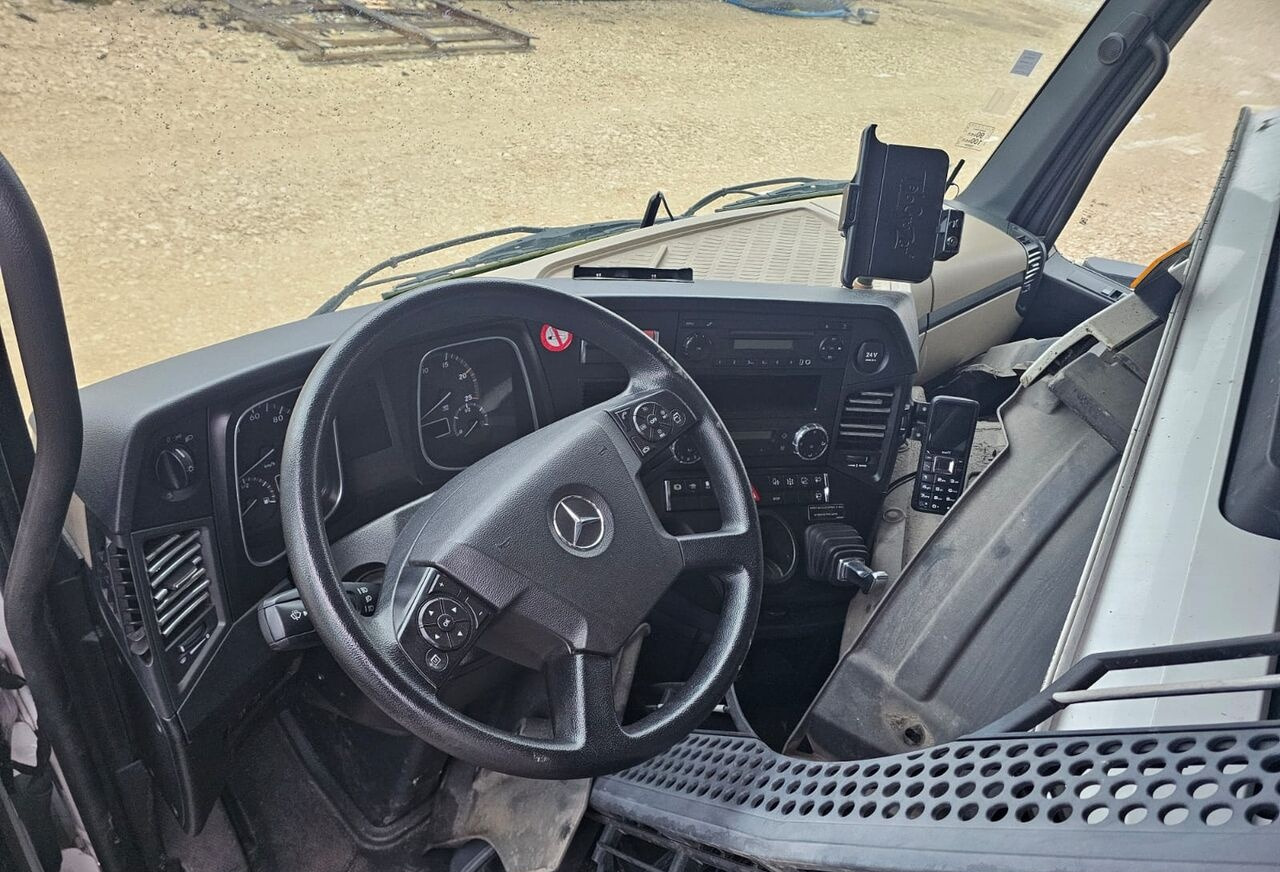 Mercedes-Benz ACTROS MP4 StreamSpace 1843 Mercedes-Benz ACTROS MP4 truck - Kabiin - Veoauto: pilt 5 Mercedes-Benz ACTROS MP4 StreamSpace 1843 Mercedes-Benz ACTROS MP4 truck - Kabiin - Veoauto: pilt 5