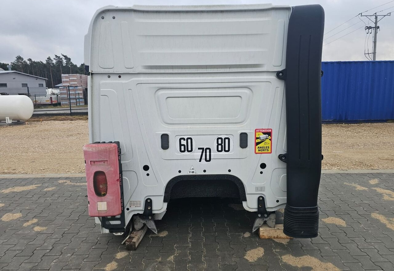 Mercedes-Benz ACTROS MP4 StreamSpace 1843 Mercedes-Benz ACTROS MP4 truck - Kabiin - Veoauto: pilt 3 Mercedes-Benz ACTROS MP4 StreamSpace 1843 Mercedes-Benz ACTROS MP4 truck - Kabiin - Veoauto: pilt 3