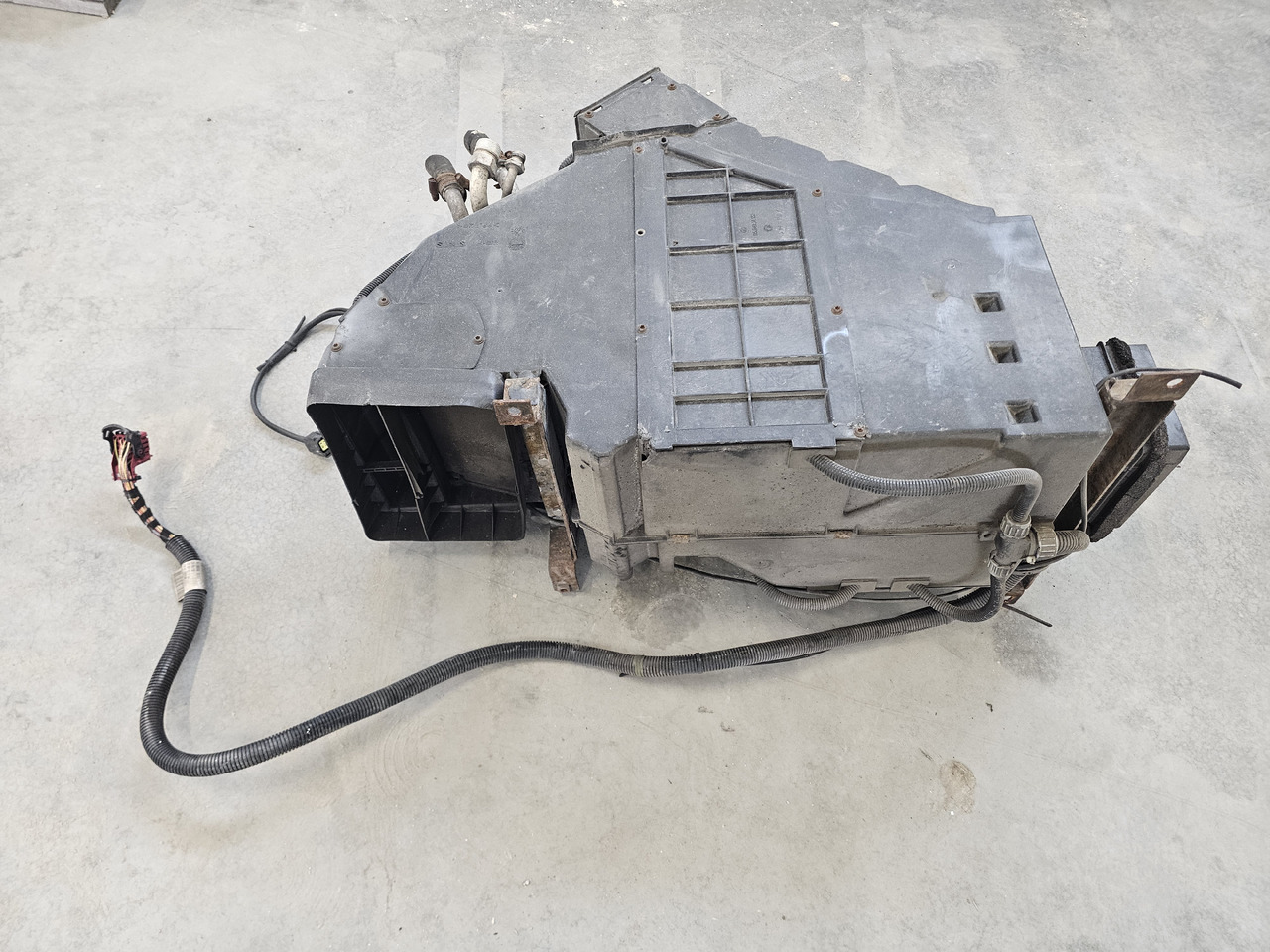 RENAULT MAGNUM DXI VEGA / COMPLETE HEATHER / 7485119812 - Soojendus/ Ventilatsioon: pilt 5 RENAULT MAGNUM DXI VEGA / COMPLETE HEATHER / 7485119812 - Soojendus/ Ventilatsioon: pilt 5