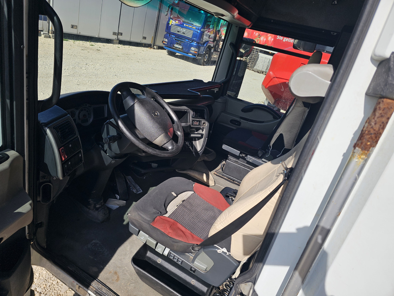 RENAULT MAGNUM DXI VEGA LIFT / COMPLETE CABINE - Kabiin: pilt 5 RENAULT MAGNUM DXI VEGA LIFT / COMPLETE CABINE - Kabiin: pilt 5