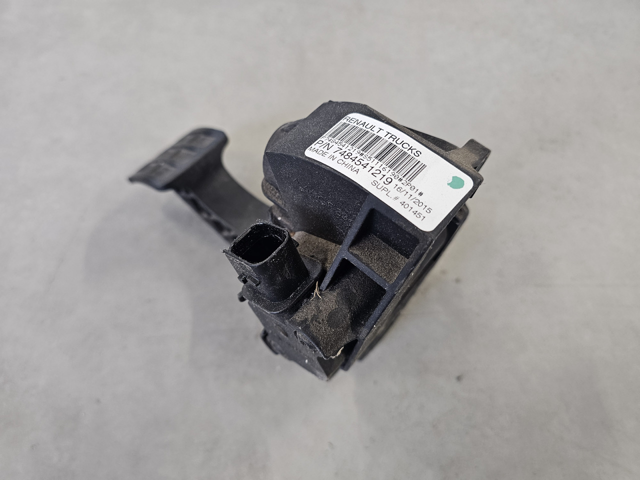 RENAULT RANGE T / ACCELERATE PEDAL / 7484541219 - Pedaal: pilt 3 RENAULT RANGE T / ACCELERATE PEDAL / 7484541219 - Pedaal: pilt 3