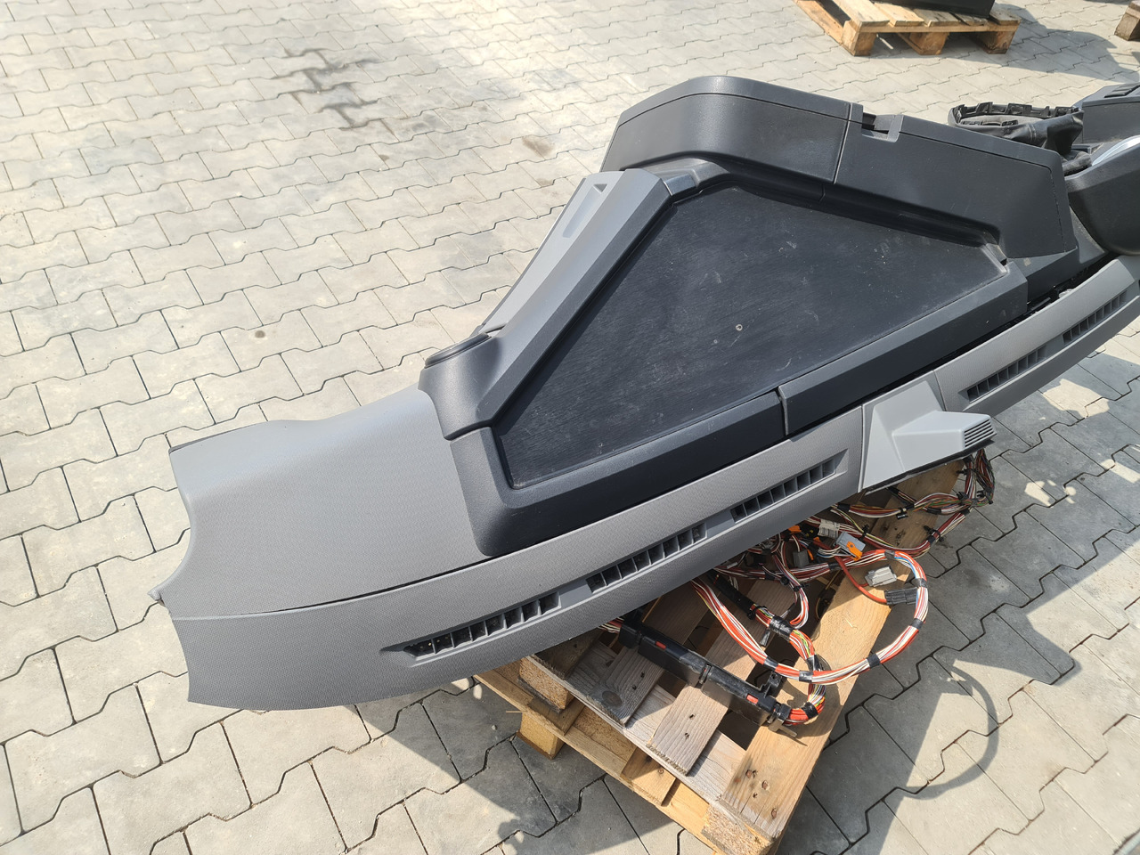 RENAULT RANGE T / COMPLETE DASHBOARD - Armatuurlaud: pilt 4 RENAULT RANGE T / COMPLETE DASHBOARD - Armatuurlaud: pilt 4