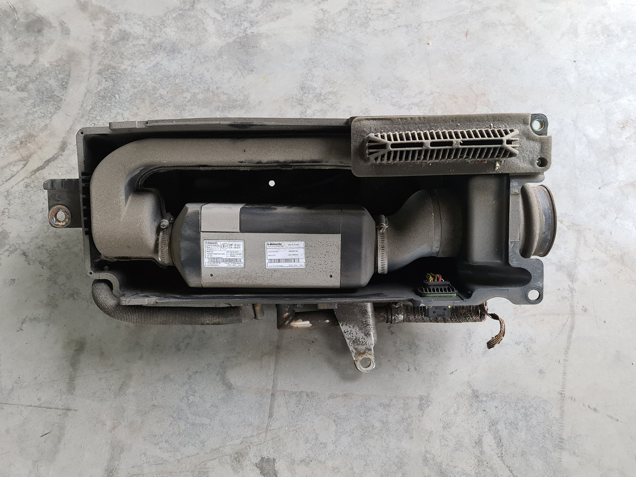 RENAULT RANGE T / WEBASTO AIR TOP EVO 2000 - Soojendus/ Ventilatsioon: pilt 2 RENAULT RANGE T / WEBASTO AIR TOP EVO 2000 - Soojendus/ Ventilatsioon: pilt 2