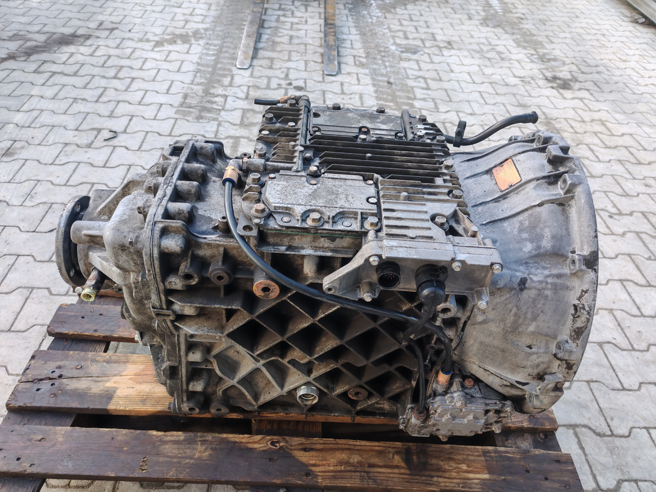 RENAULT VOLVO / AT2412D I-SHIFT COMPLETE GEARBOX / 3190584 - Käigukast: pilt 5 RENAULT VOLVO / AT2412D I-SHIFT COMPLETE GEARBOX / 3190584 - Käigukast: pilt 5