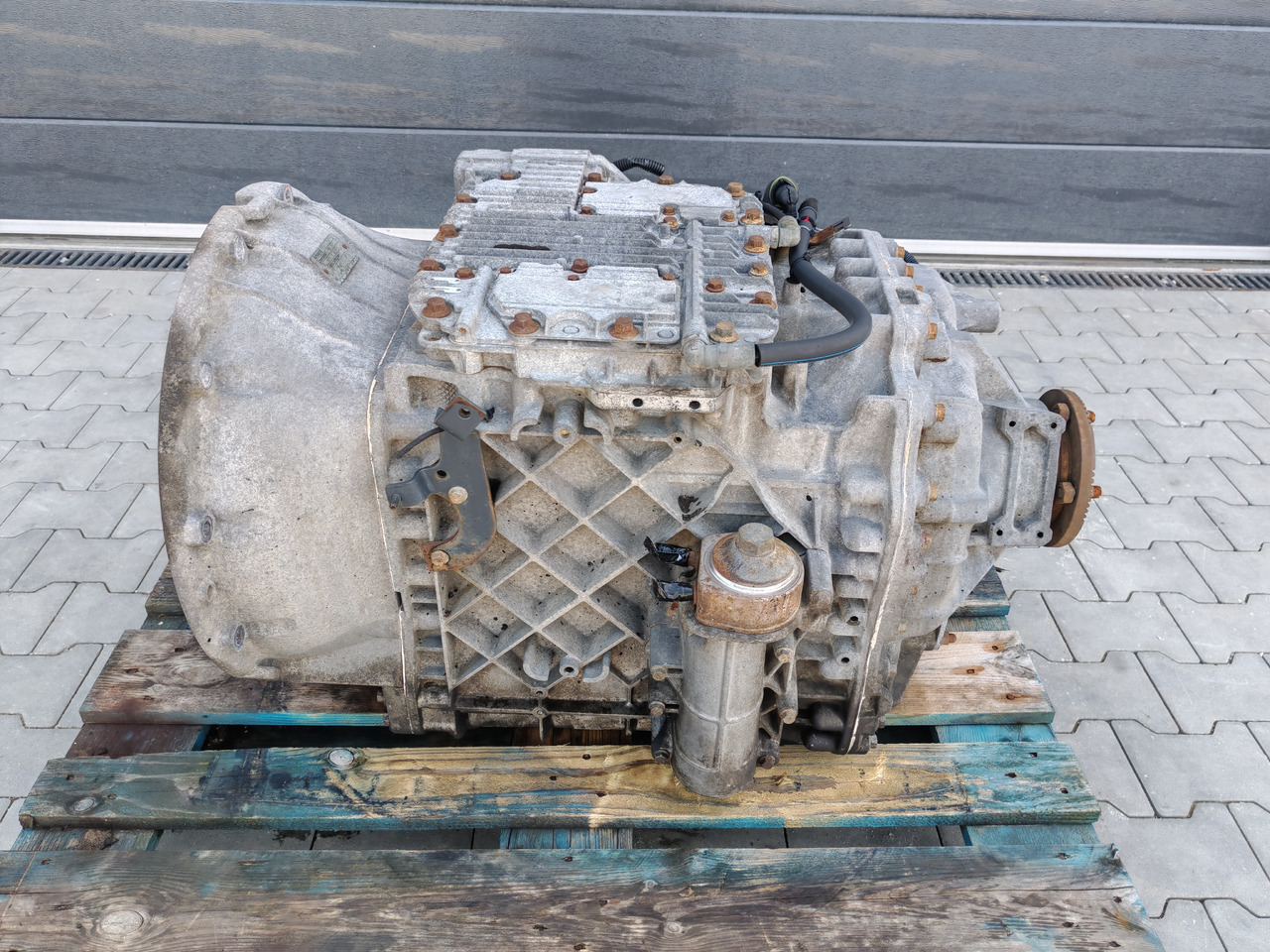 RENAULT VOLVO / AT2412D I-SHIFT / COMPLETE GEARBOX - Käigukast: pilt 1 RENAULT VOLVO / AT2412D I-SHIFT / COMPLETE GEARBOX - Käigukast: pilt 1