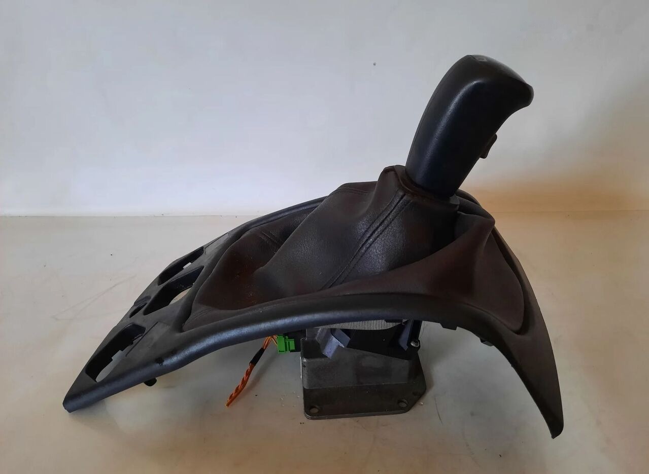 Renault Joystick lewarek zmiany biegów RENAULT MAGNUM DXI 12 Renault truck - Käigukast - Veoauto: pilt 1 Renault Joystick lewarek zmiany biegów RENAULT MAGNUM DXI 12 Renault truck - Käigukast - Veoauto: pilt 1