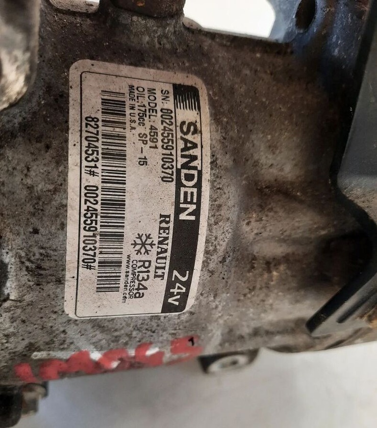 Renault RANGE T truck - Kliimaseadme kompressor - Veoauto: pilt 4 Renault RANGE T truck - Kliimaseadme kompressor - Veoauto: pilt 4