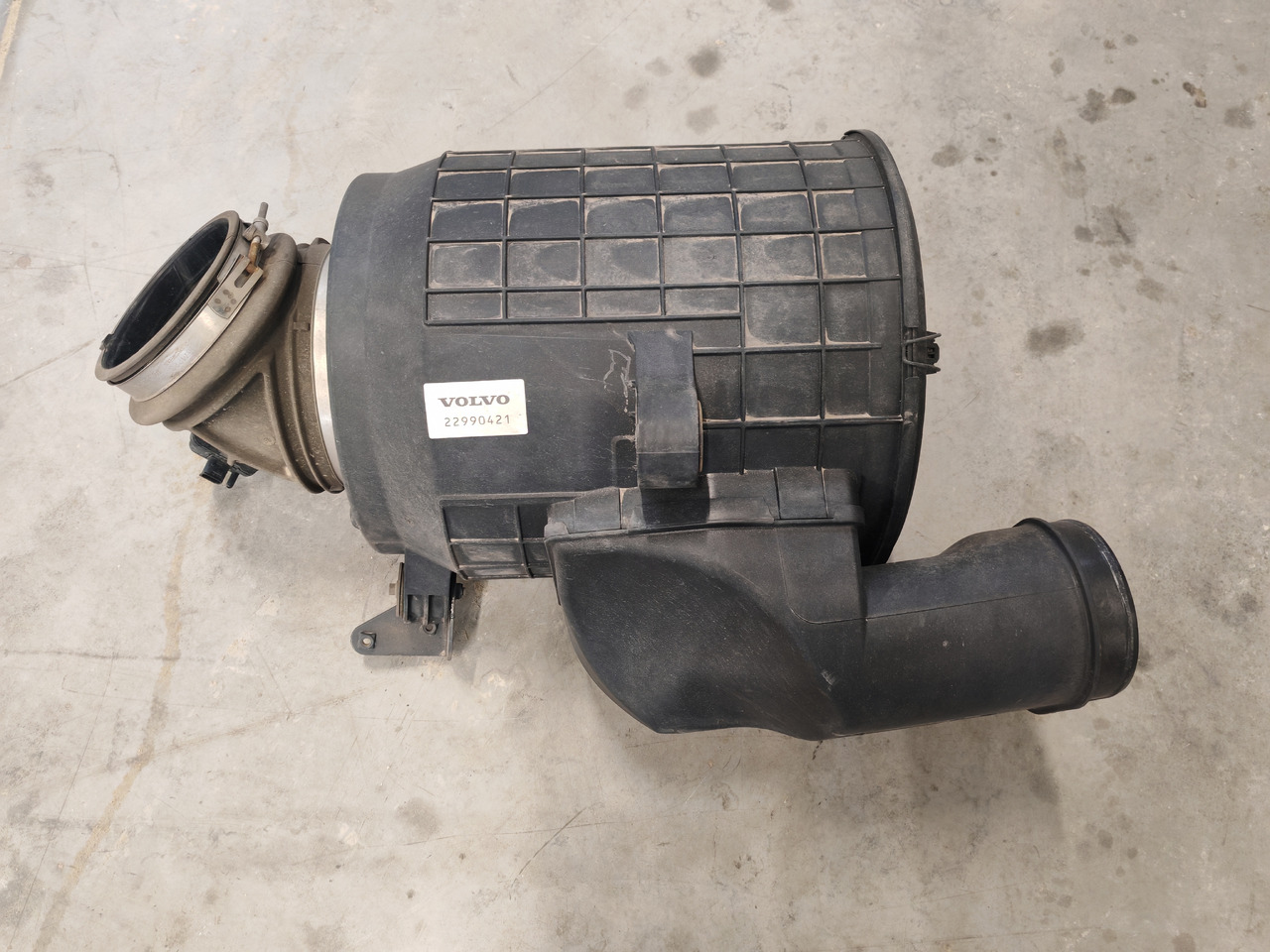 VOLVO FH5 FM5 EURO 6 / COMPLETE AIR FILTER / 22990421 - Õhufilter: pilt 2 VOLVO FH5 FM5 EURO 6 / COMPLETE AIR FILTER / 22990421 - Õhufilter: pilt 2