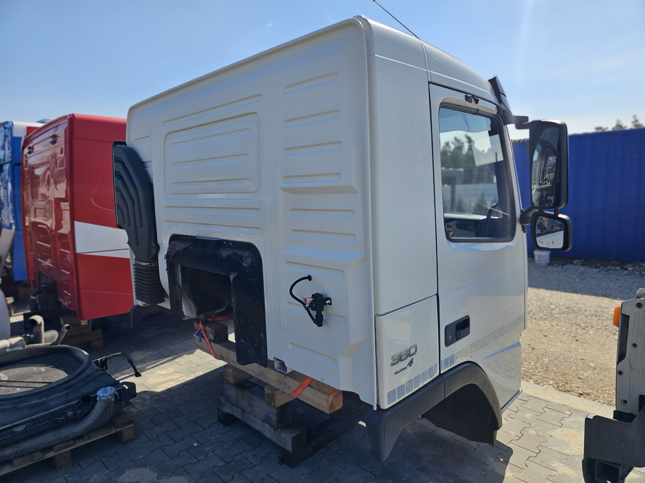 VOLVO FM DAILY CAB / COMPLETE - Kabiin: pilt 4 VOLVO FM DAILY CAB / COMPLETE - Kabiin: pilt 4