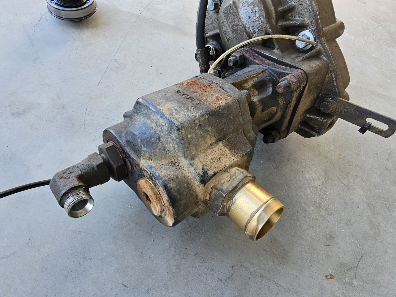 VOLVO HYDRAULIC SET PTO PUMP SHAFT / VOLVO FH FM FH4 FH5 / WORLDWIDE DELIVERY - Hüdraulika: pilt 4 VOLVO HYDRAULIC SET PTO PUMP SHAFT / VOLVO FH FM FH4 FH5 / WORLDWIDE DELIVERY - Hüdraulika: pilt 4