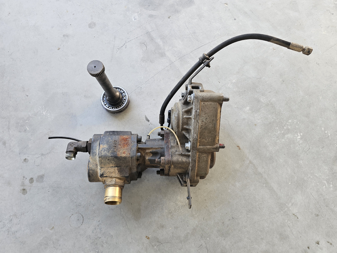 VOLVO HYDRAULIC SET PTO PUMP SHAFT / VOLVO FH FM FH4 FH5 / WORLDWIDE DELIVERY - Hüdraulika: pilt 1 VOLVO HYDRAULIC SET PTO PUMP SHAFT / VOLVO FH FM FH4 FH5 / WORLDWIDE DELIVERY - Hüdraulika: pilt 1
