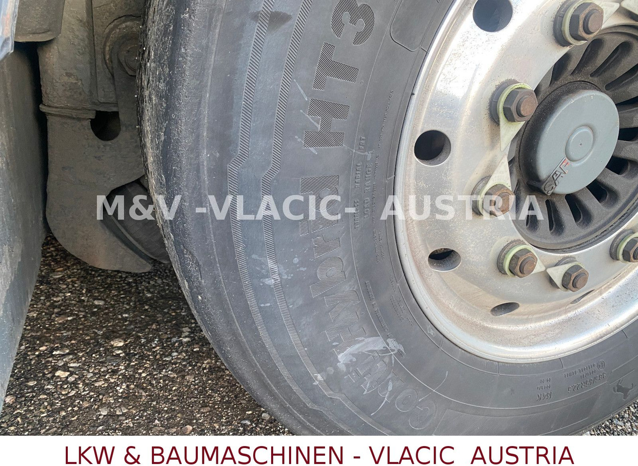 Schwarzmüller Benzin / Diesel 43000L 6Kammer Peillstab - Tsistern poolhaagis: pilt 4 Schwarzmüller Benzin / Diesel 43000L 6Kammer Peillstab - Tsistern poolhaagis: pilt 4