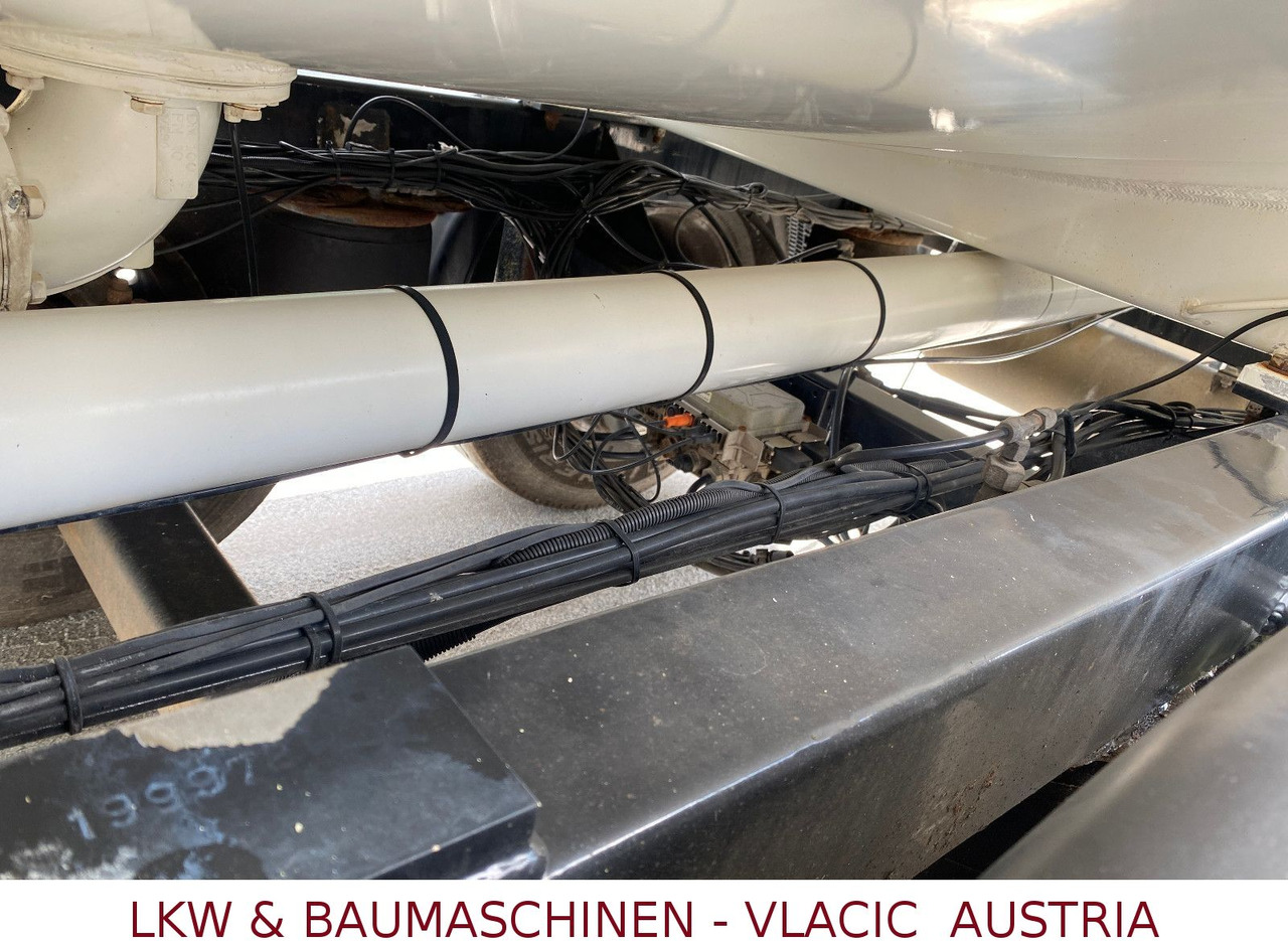 Schwarzmüller Tank ADR Benzin/ Diesel 23430Liter - Tsisternhaagis: pilt 3 Schwarzmüller Tank ADR Benzin/ Diesel 23430Liter - Tsisternhaagis: pilt 3