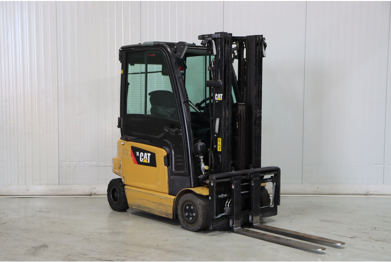 Caterpillar EP16ACN - Elektritõstuk: pilt 1 Caterpillar EP16ACN - Elektritõstuk: pilt 1