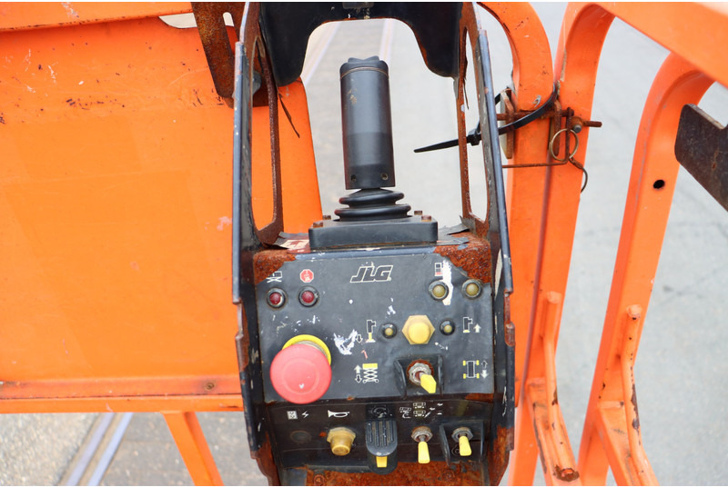 JLG 330LRT - Käärlift: pilt 2 JLG 330LRT - Käärlift: pilt 2
