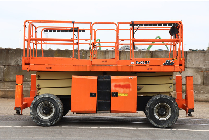 JLG 330LRT - Käärlift: pilt 5 JLG 330LRT - Käärlift: pilt 5
