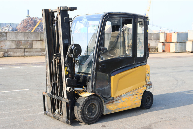 Mitsubishi FB35N - Elektritõstuk: pilt 4 Mitsubishi FB35N - Elektritõstuk: pilt 4