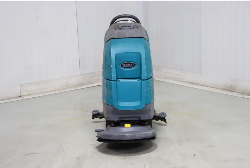 TENNANT T300 - Tänavapühkimismasin: pilt 2 TENNANT T300 - Tänavapühkimismasin: pilt 2