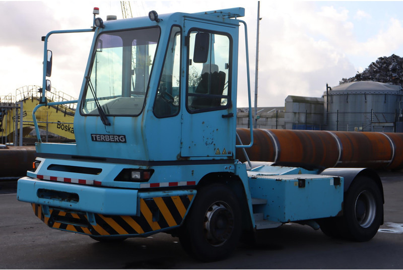 Terberg YT222 - Laotraktor: pilt 3 Terberg YT222 - Laotraktor: pilt 3