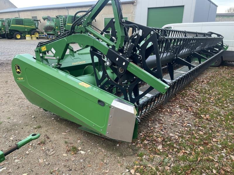 John Deere T670 i - Kombain: pilt 2 John Deere T670 i - Kombain: pilt 2