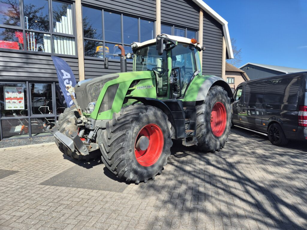 FENDT 828 - Traktor: pilt 2 FENDT 828 - Traktor: pilt 2