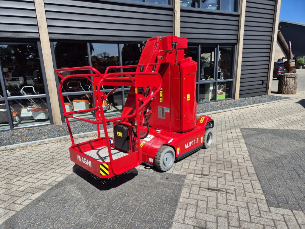 MAGNI MJP 11.5 - Platvorm: pilt 2 MAGNI MJP 11.5 - Platvorm: pilt 2