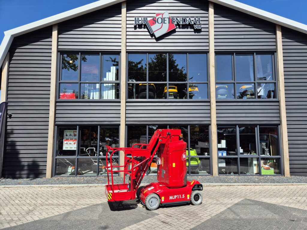 MAGNI MJP 11.5 - Platvorm: pilt 1 MAGNI MJP 11.5 - Platvorm: pilt 1