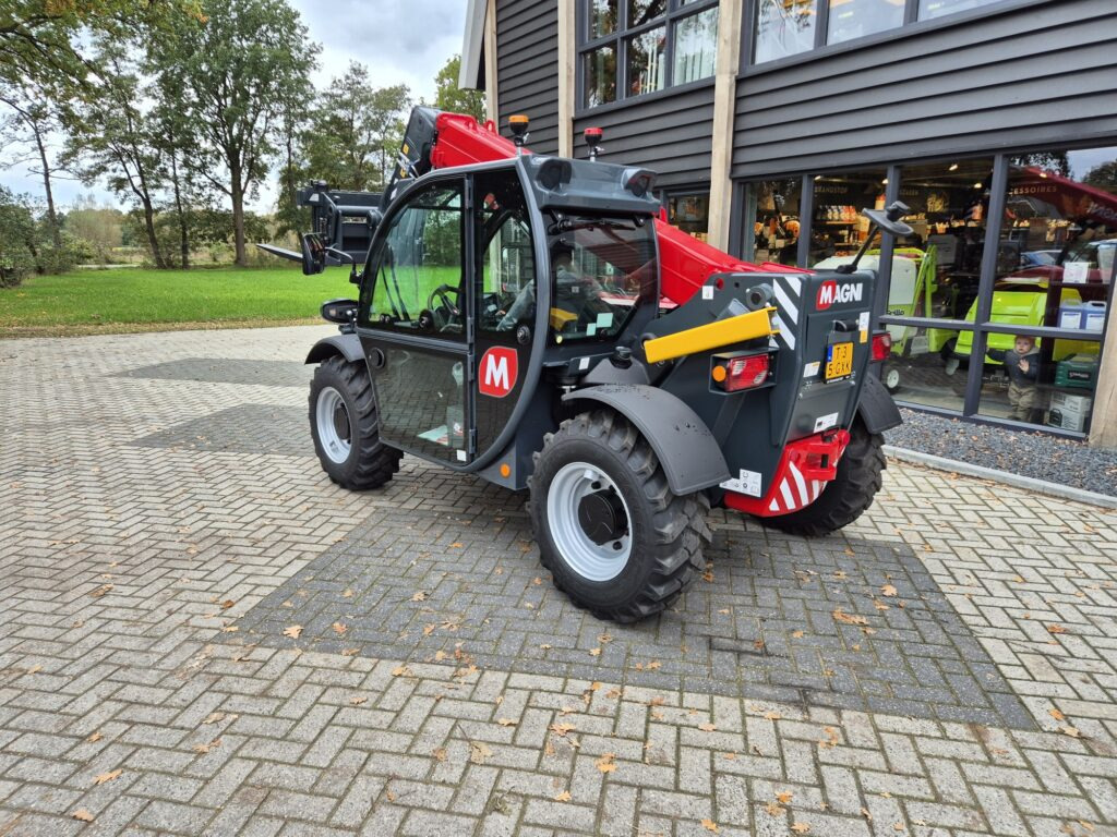 MAGNI TH 3.6 - Teleskooplaadur: pilt 3 MAGNI TH 3.6 - Teleskooplaadur: pilt 3