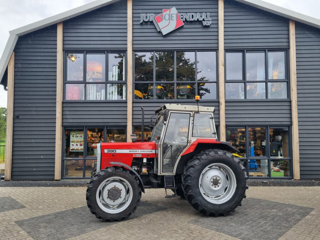 MASSEY FERGUSON 390 - Traktor: pilt 1 MASSEY FERGUSON 390 - Traktor: pilt 1