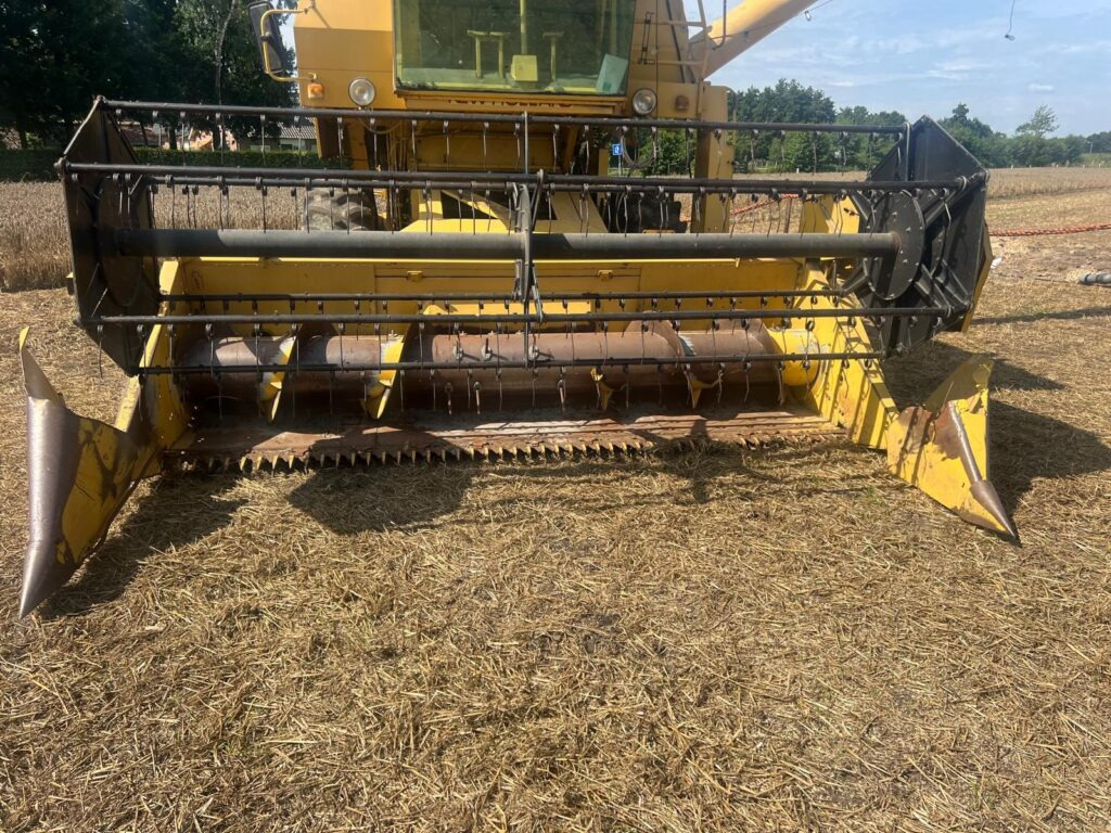 NEW HOLLAND 8040 harvester - Kombain: pilt 4 NEW HOLLAND 8040 harvester - Kombain: pilt 4