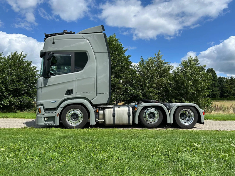 Scania R560 6x2/4 LB | 2023 | FULL AIR | RETARDER | PARK COOLER - Sadulveok: pilt 2 Scania R560 6x2/4 LB | 2023 | FULL AIR | RETARDER | PARK COOLER - Sadulveok: pilt 2