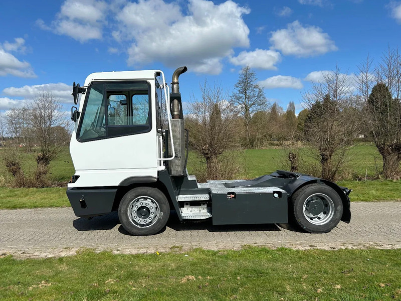 Terberg YT 182 TERBERG | MEGA | CLIMA | LOW HOURS | NEW ENGINE - Laotraktor: pilt 2 Terberg YT 182 TERBERG | MEGA | CLIMA | LOW HOURS | NEW ENGINE - Laotraktor: pilt 2