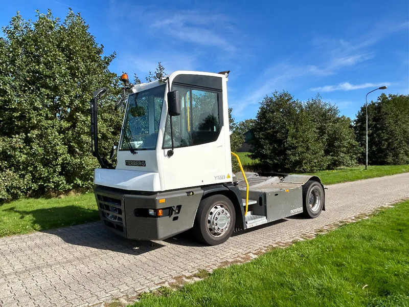 Terberg YT 223 | LOW HOURS | AIRCO | MEGA LOW LOADER | - Laotraktor: pilt 1 Terberg YT 223 | LOW HOURS | AIRCO | MEGA LOW LOADER | - Laotraktor: pilt 1