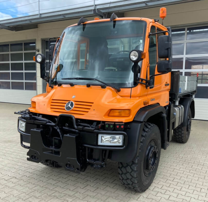 Kommunaal-/ Erisõiduk Unimog 500 - U500 405 33387 Mercedes Benz 405: pilt 1