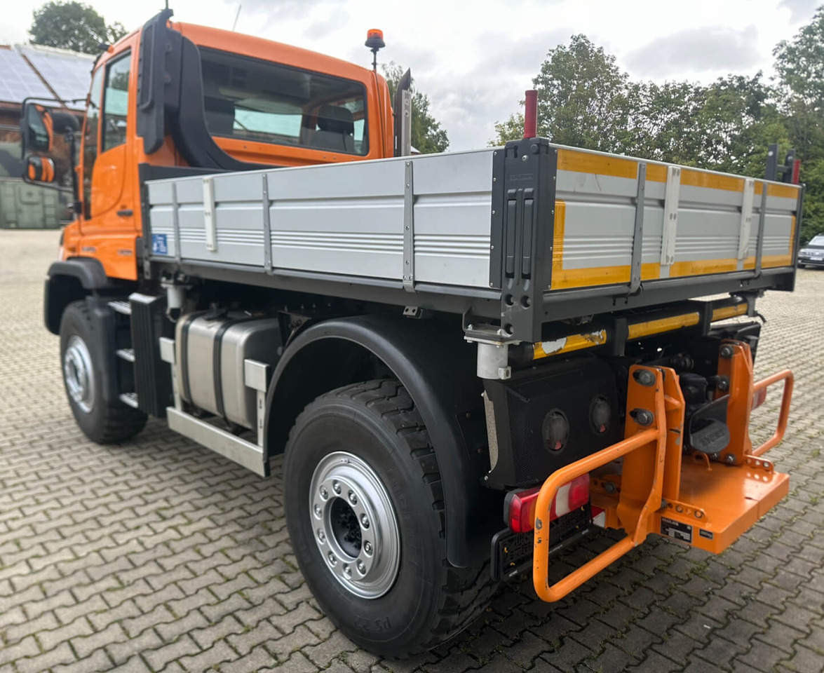 Unimog 530 - U530 405 44301 Mercedes Benz 405 - Kommunaal-/ Erisõiduk: pilt 3 Unimog 530 - U530 405 44301 Mercedes Benz 405 - Kommunaal-/ Erisõiduk: pilt 3