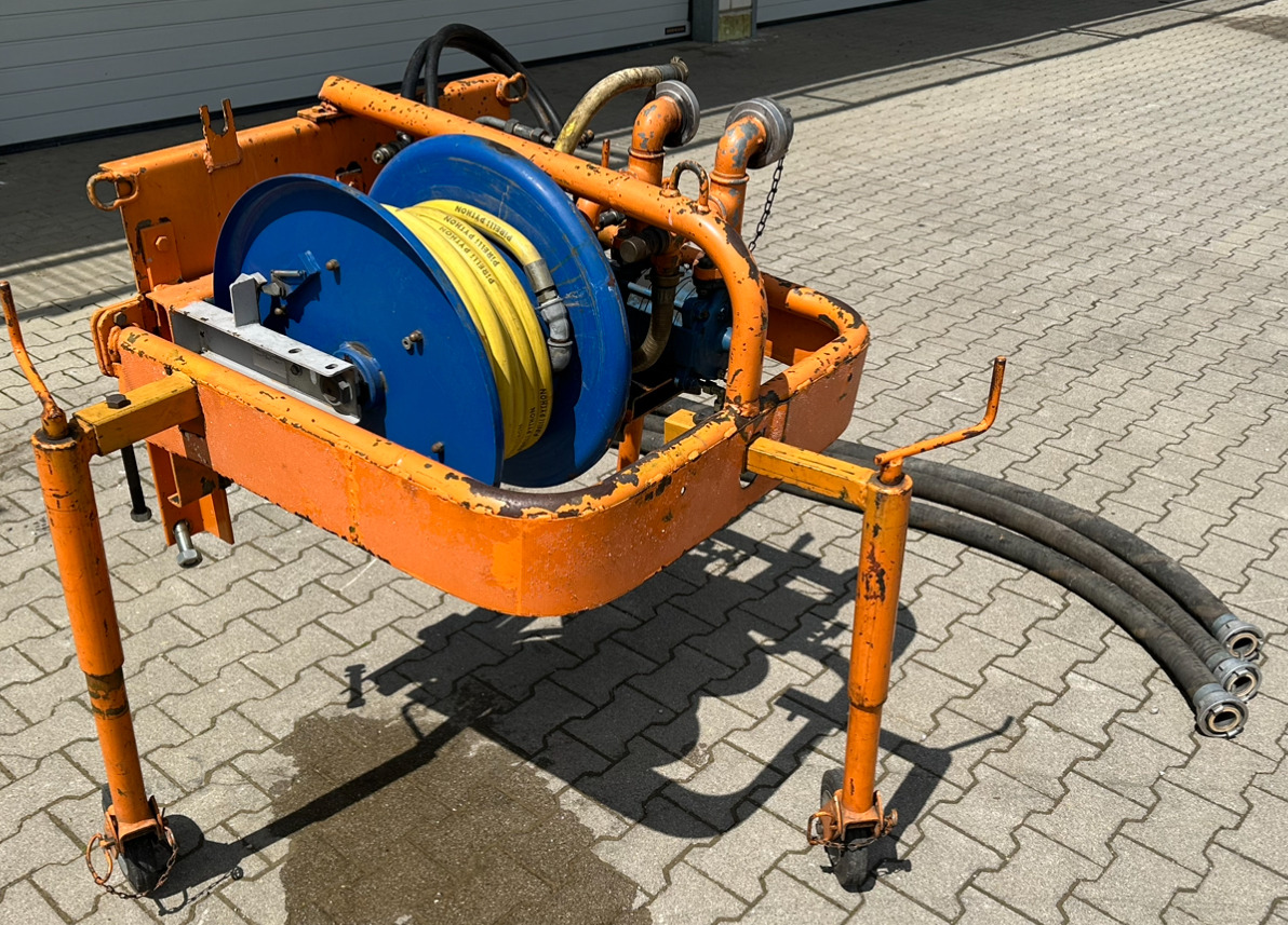 Unimog Frontanbauwasserpumpe Deu. hyd. - Veepump: pilt 3 Unimog Frontanbauwasserpumpe Deu. hyd. - Veepump: pilt 3