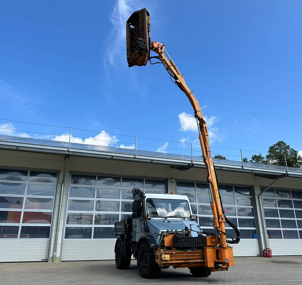 Poomniiduk Unimog Frontauslegermähgerät  Mulag FME600: pilt 6