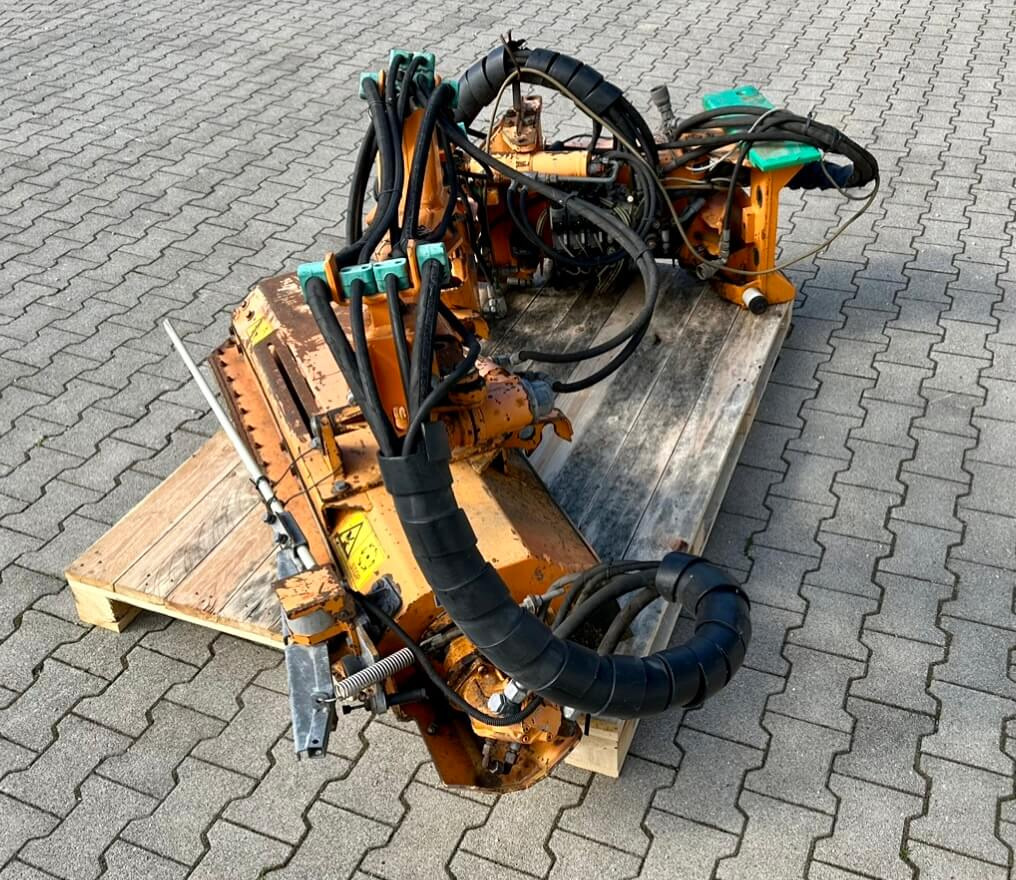 Unimog Randstreifenmulcher Mulag MRK 300 - Poomniiduk: pilt 3 Unimog Randstreifenmulcher Mulag MRK 300 - Poomniiduk: pilt 3