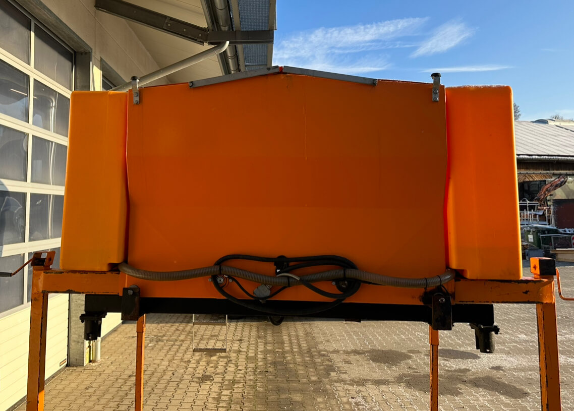 Unimog Salzstreuer Gmeiner 4000TCFS - Liiva-/ Soolajaotur: pilt 5 Unimog Salzstreuer Gmeiner 4000TCFS - Liiva-/ Soolajaotur: pilt 5