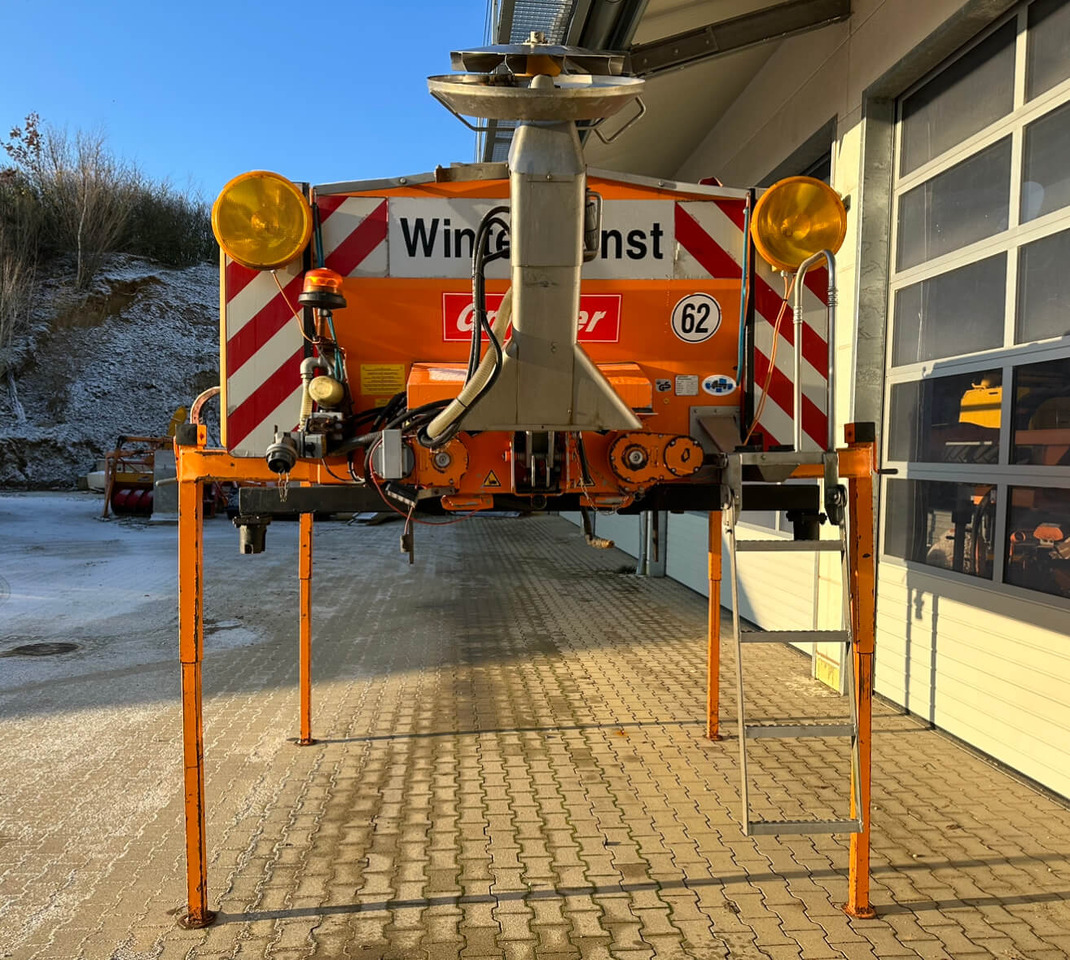 Unimog Salzstreuer Gmeiner 4000TCFS - Liiva-/ Soolajaotur: pilt 2 Unimog Salzstreuer Gmeiner 4000TCFS - Liiva-/ Soolajaotur: pilt 2