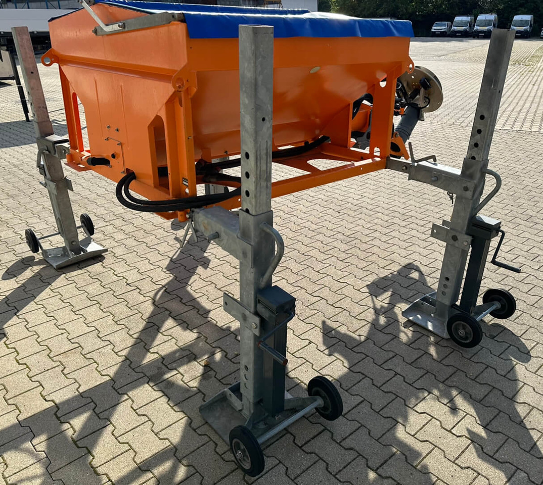 Unimog Salzstreuer KüpperWeisser IMSSN J15012 H - Liiva-/ Soolajaotur: pilt 5 Unimog Salzstreuer KüpperWeisser IMSSN J15012 H - Liiva-/ Soolajaotur: pilt 5