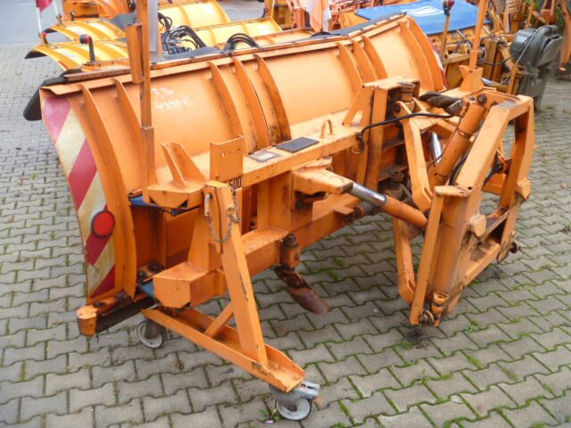 Unimog Schneepflug - Schneeschild Beilhack PV28-3 - Lumesahk: pilt 2 Unimog Schneepflug - Schneeschild Beilhack PV28-3 - Lumesahk: pilt 2
