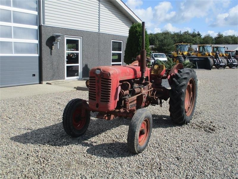 Bukh 403 Med Fjernudtag - Traktor: pilt 4 Bukh 403 Med Fjernudtag - Traktor: pilt 4