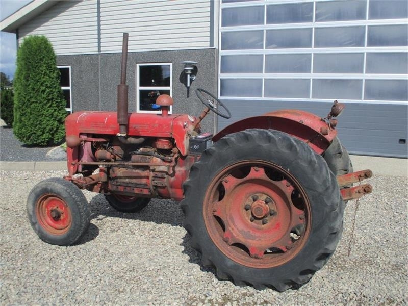 Bukh 403 Med Fjernudtag - Traktor: pilt 2 Bukh 403 Med Fjernudtag - Traktor: pilt 2