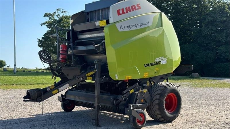 Claas Variant 485 RC velholdt gård maskine. Lige taget i - Heinapress, ümmargune: pilt 2 Claas Variant 485 RC velholdt gård maskine. Lige taget i - Heinapress, ümmargune: pilt 2