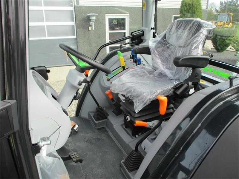 Deutz-fahr Agrofarm 115G with 30F+30R Hi-Lo and CreepGear - Traktor: pilt 5 Deutz-fahr Agrofarm 115G with 30F+30R Hi-Lo and CreepGear - Traktor: pilt 5